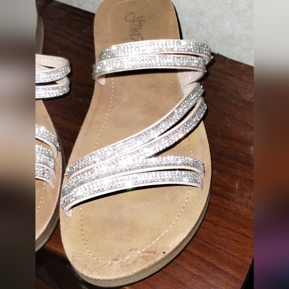 Sandals - Picture 7 of 10